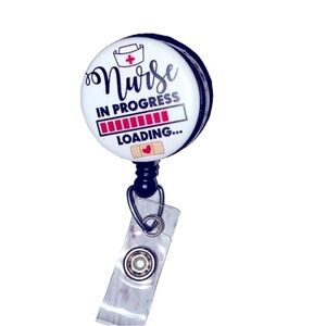 Nurse in training retractable badge holder